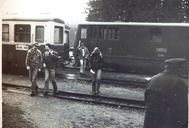 Příjezd ostatních úzkokolejkou do Lovětína   9.5.80