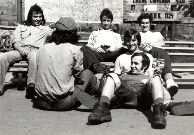 1976-8.101