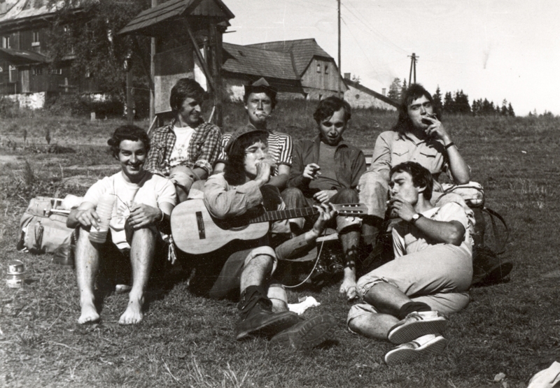 1976-8.103